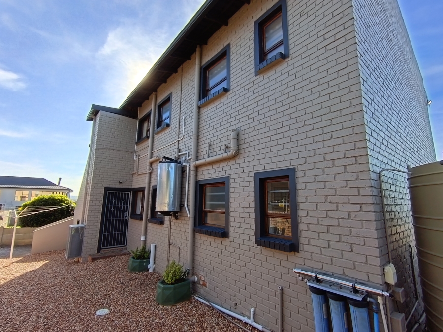 4 Bedroom Property for Sale in Wavecrest Eastern Cape